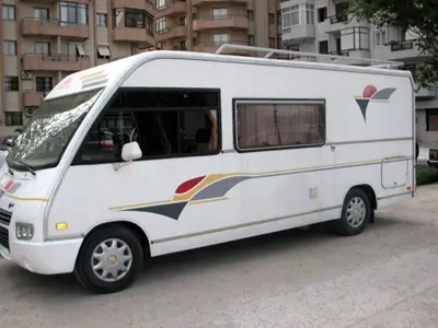 Erba Chevrolet Mobil Motokaravan