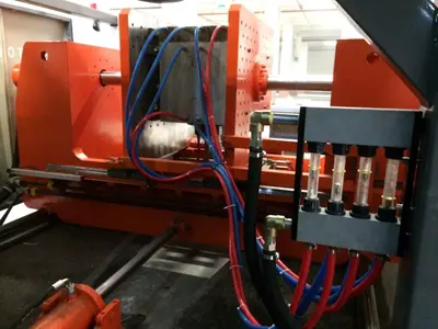 5 - 20 Lt. Plastik Enjeksiyon Şişirme Makinası