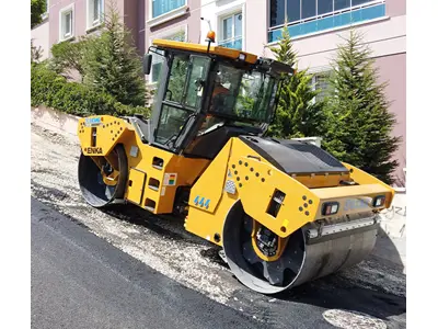 12.3 Ton (119 Kw) Yol Silindiri