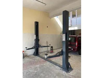 Electrohydraulic Column Lift Equipment With 4 Ton Capacity