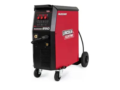 Сварочный аппарат Lincoln Electric Quickmıg 250 A с защитным газом Сварочный аппарат Lincoln Electric Quickmıg 250 A с защитным газом