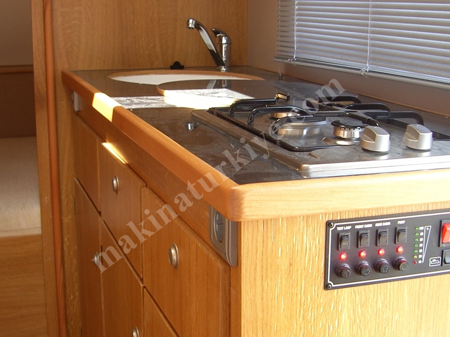 4 Kişilik Karavan (525 X 220 )