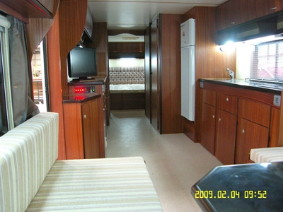 4 Kişilik Süper Lüks Karavan ( 800 X 240 ) - 1
