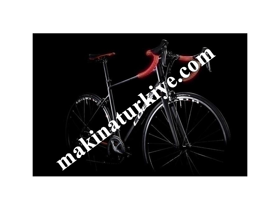 Yol Yarış Bisikleti (Siyah, Kırmızı) 58Cm - Cube ATTAIN