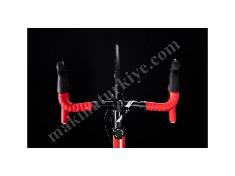 Yol Yarış Bisikleti (Siyah, Kırmızı) 56 Cm - Cube ATTAIN