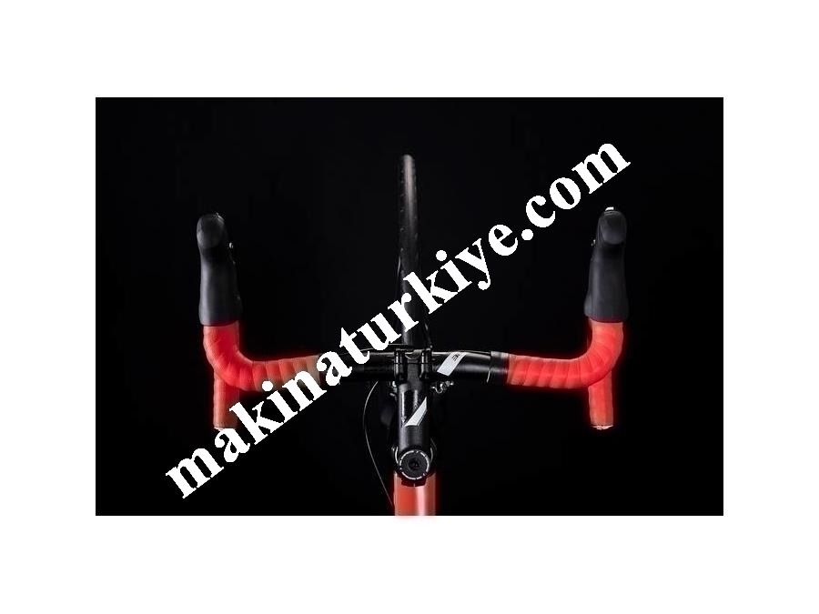 Yol Yarış Bisikleti (Siyah, Kırmızı) 53 Cm - Cube ATTAIN