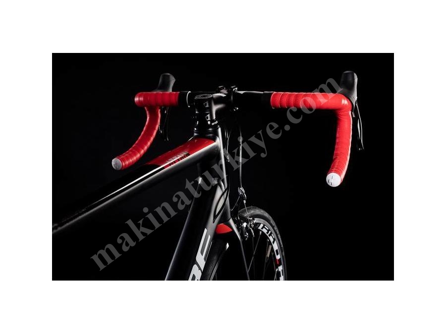 Yol Yarış Bisikleti (Siyah, Kırmızı) 50 Cm - Cube ATTAIN