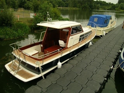 8.00 M Polyester Kamaralı Tekne / Karayel Pt-8.00 K - 0