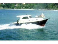 Yacht à moteur (10,50 mètres) - 1