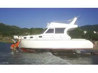 Yacht à moteur (9,50 mètres)