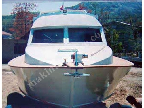 Yacht à moteur (11 mètres)
