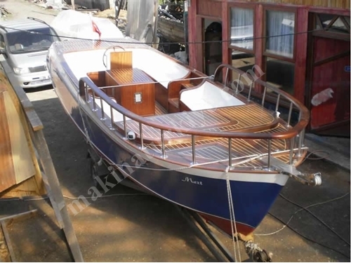 Axtkopf Kanalboot (7 Meter)