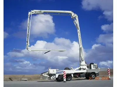 Truck-mounted Concrete Boom Pump, 130 m3/h