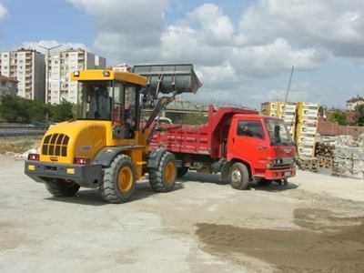Lastikli Yükleyici ( 5,6 Ton - 80 Hp ) - 1