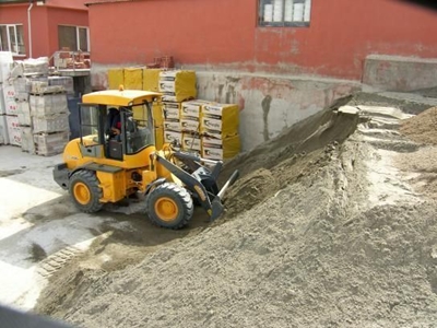 Lastikli Yükleyici ( 5,6 Ton - 80 Hp ) - 2