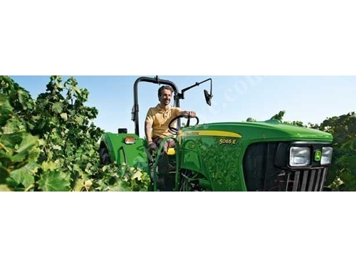 Traktor / John Deere 5065e 2wd