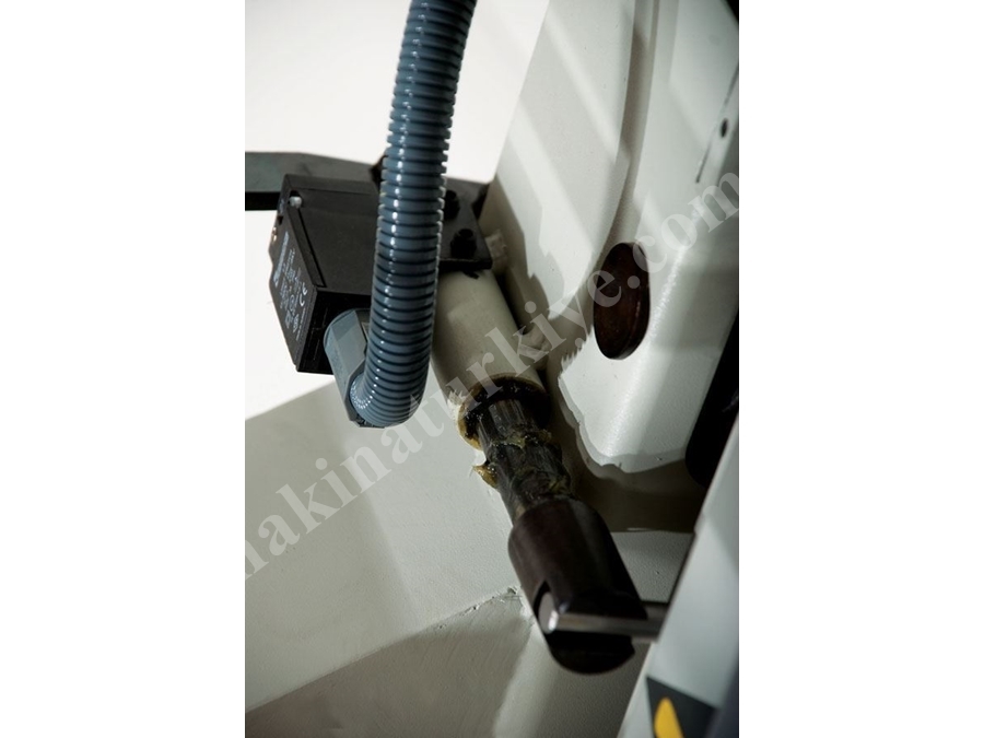 Kompozit Panel Kesim Ve Kanal Açma Makinesi / Bala Cpme 2b 20x40