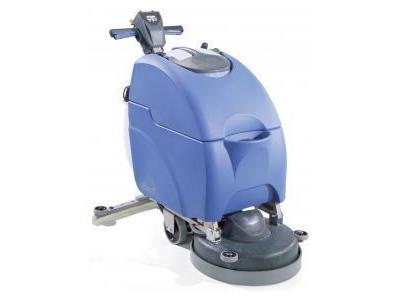 Akülü Zemin Yıkama Makinası / Numatic Ttb4500s - 0