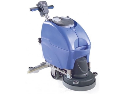 Elektrikli Yer Yıkama Makinası / Numatic Tt3450t - 0