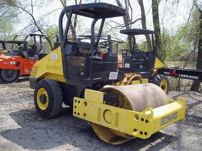 Vibrasyonlu Toprak Silindiri ( 5,05 Ton )