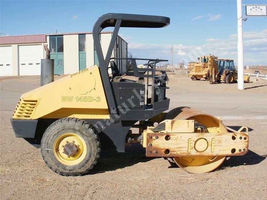 Vibrasyonlu Toprak Silindiri ( 5,05 Ton )
