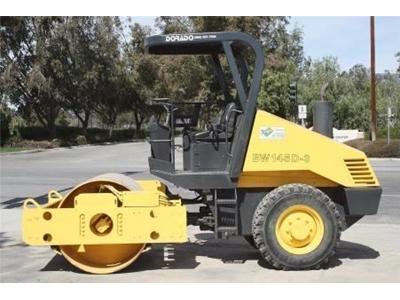 Vibrasyonlu Toprak Silindiri ( 5,05 Ton ) - 2