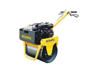 Vibrasyonlu El Silindiri / Bomag Bw 55 E - 0