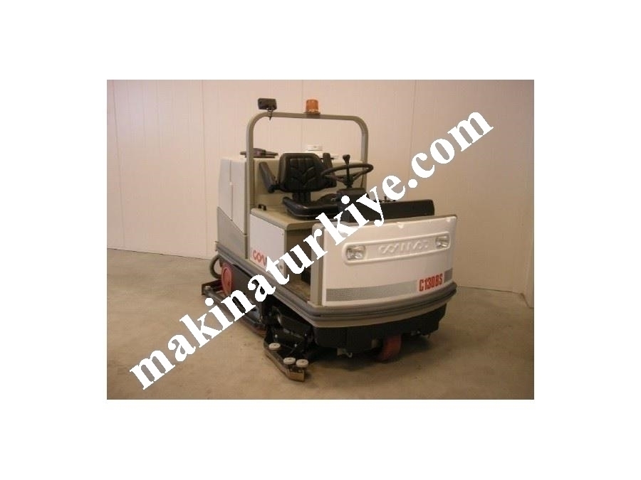 Islak-Kuru Binicili Zemin Yıkama Makinesi / Comac C130bs