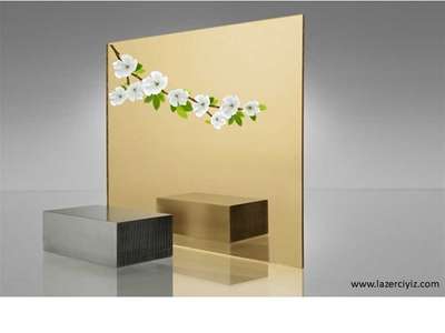 Plexiglas doré autocollant de 1 mm - 0