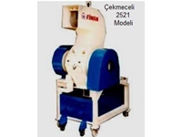 Plastik Kırma Makinesi ( 150 Kg /Saat )