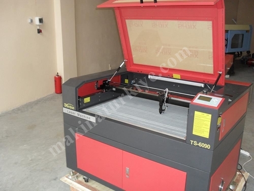 Laser-Schneidemaschine 600x900 Reci90w, Transon
