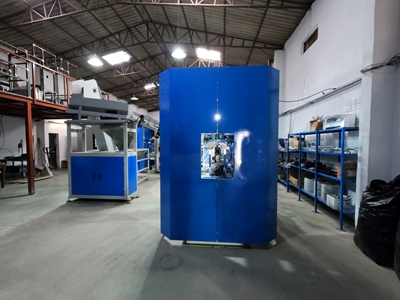 Tam Otomatik 4 Gözlü 0,1-1,5 Litre Su Pet Şişe Şişirme Makinesi - 3