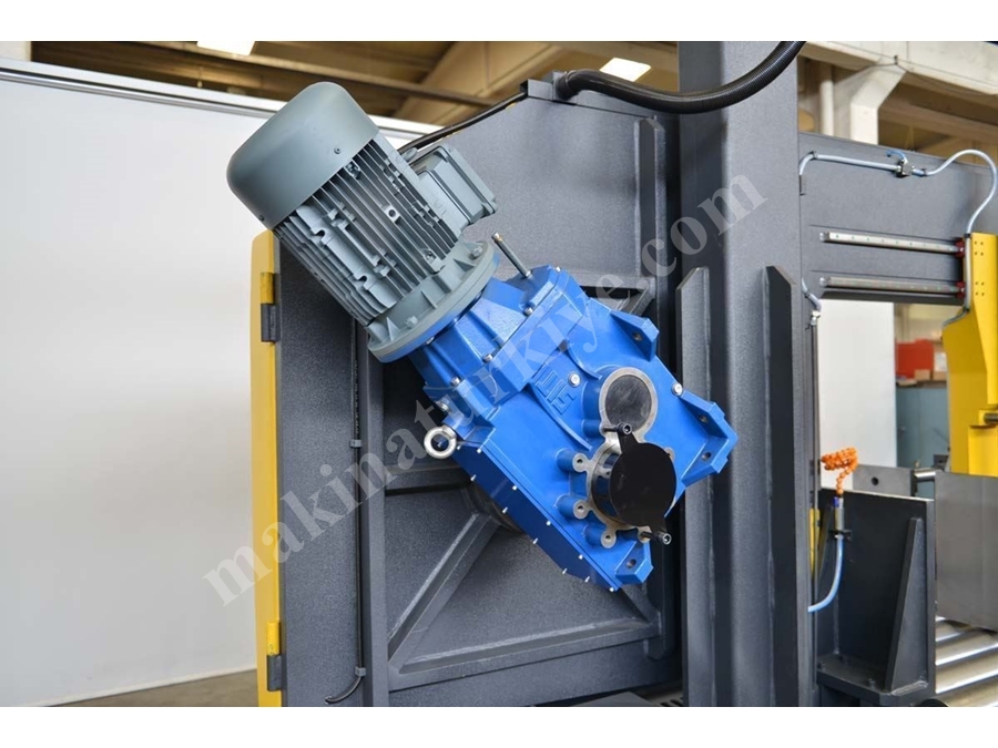 Yarı Otomatik Sütunlu Şerit Testere Makinesi (BMSY-1110C)