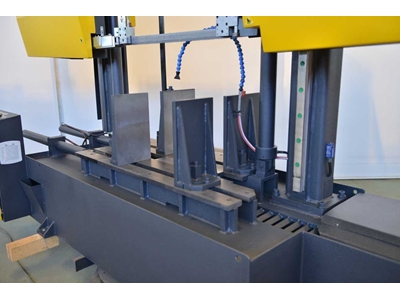 Yarı Otomatik Sütunlu Şerit Testere Makinesi (BMSY-820C) - 6