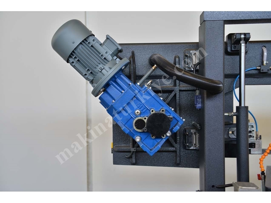 Tam Otomatik Sütunlu Şerit Testere Makinesi (BMSO-360C)