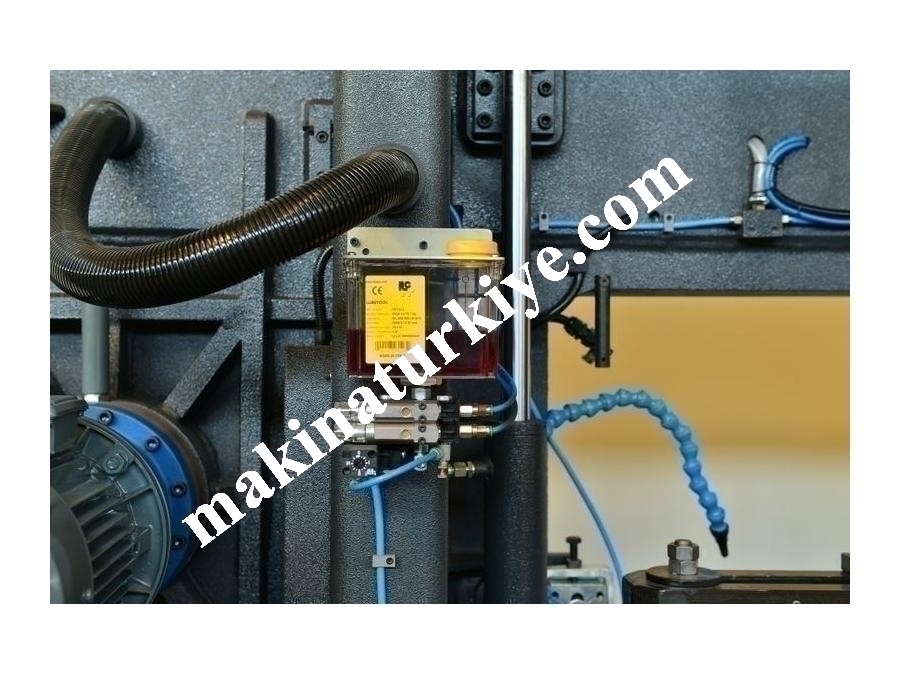 Yarı Otomatik Sütunlu Şerit Testere Makinesi (BMSY-560C)