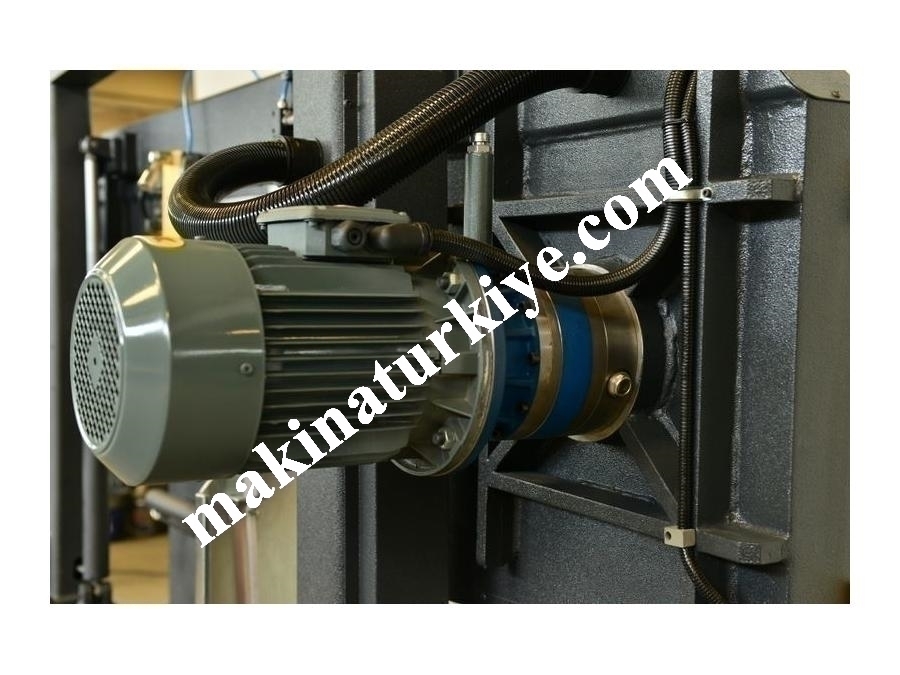 Yarı Otomatik Açılı Kesim Sütunlu Şerit Testere Makinesi Beka-Mak (BMSY-360CGH)