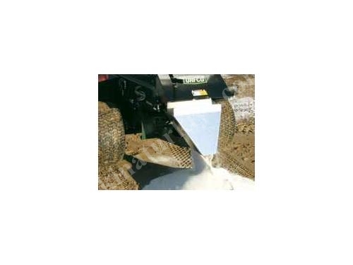 Machine à épandre du sable sur le gazon CR-7 à traction pour chargement et déchargement de matériaux