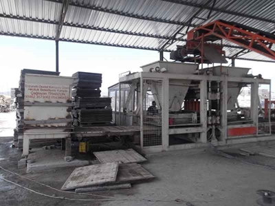 Satılık Kilit Parke-Briket Makinası 24’Lük- Kod:093 - 1