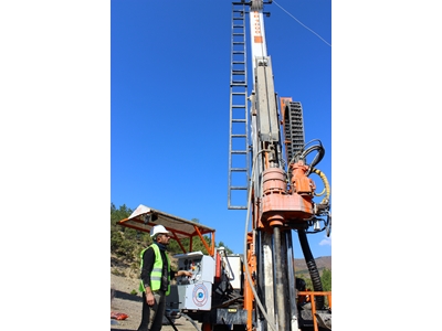 MD1000 Hydraulic Ground and Mining Drilling Machine - 1