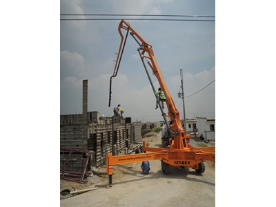 Beton Pompası - Kendinden Yürüyüşlü 21-24 M Bomlu Şantiye İçi Mobil Beton Pompası - 2