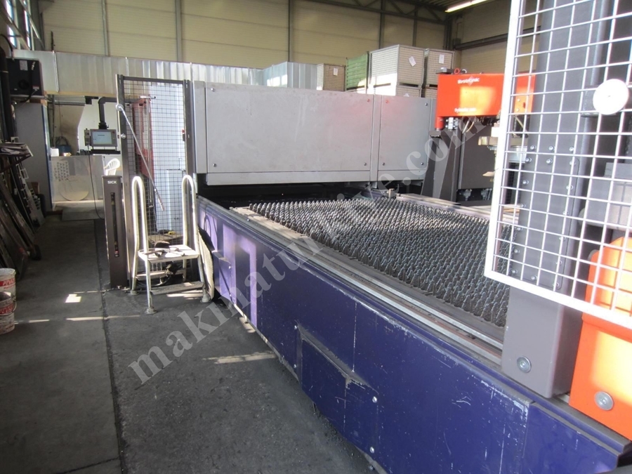 Bystronıc 305-14 4400W Lazer Kesim Makinası