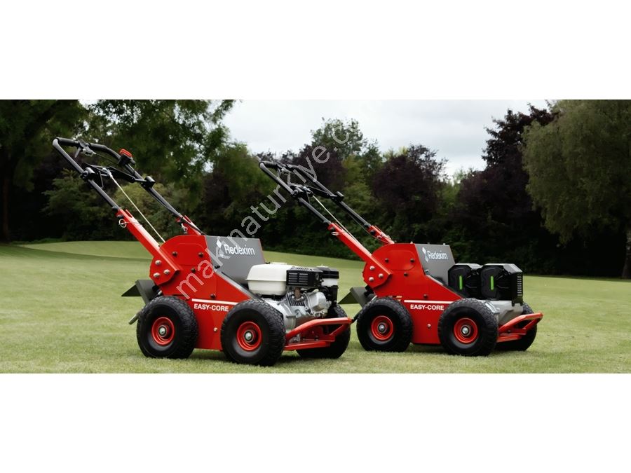 Machine à aération de sol motorisée