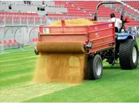 Rink 1520 4 Teker Traktöre Bağlanan Fırçalı Kum Serme Makinası