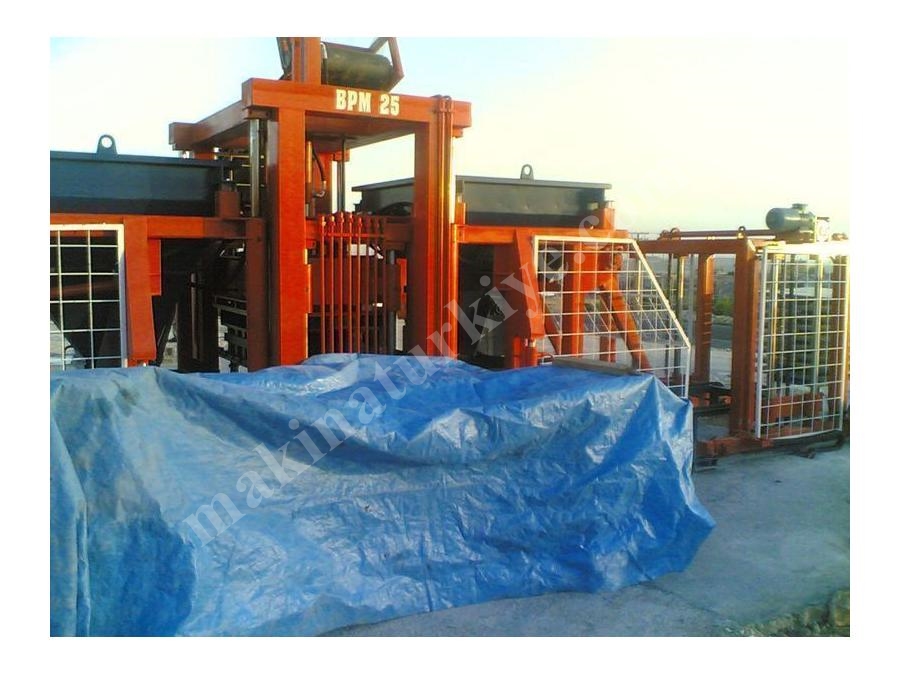 Manuel Beton Parke, Bordür ve Briket Makinası