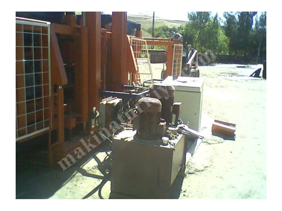Manuel Beton Parke, Bordür ve Briket Makinası