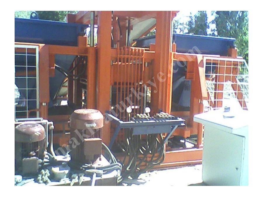 Manuel Beton Parke, Bordür ve Briket Makinası