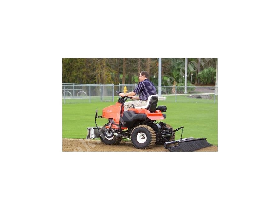 Dizel 19 Hp Saha Kum Bakım Makinası 