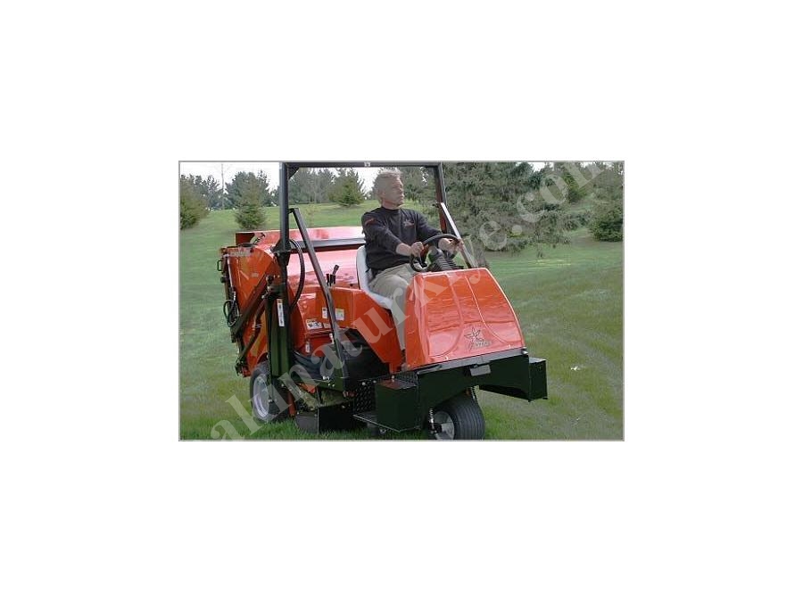 Dizel 25 Hp Çim Süpürge Makinası 