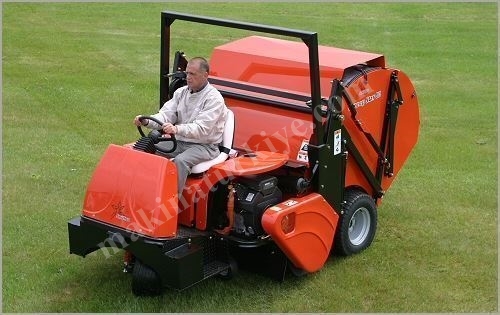 Gazlı 31 Hp Çim Süpürge Makinası 